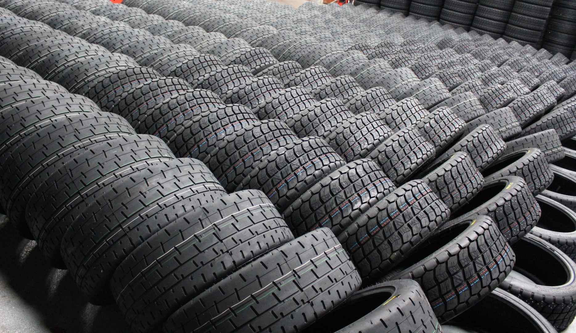 Tyre industry foresees lot of challenges in spite of raw material costs