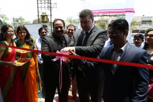 GM inaugurates new dealership in Solapur