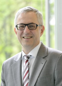 Dr Rolf Bulander