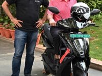 Dr. Pawan Munjal Receives The First Ather 450x